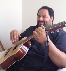 issa acoustic guitar