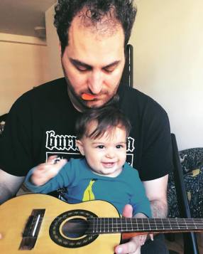 mani-guitar-daughter-burn-it-down